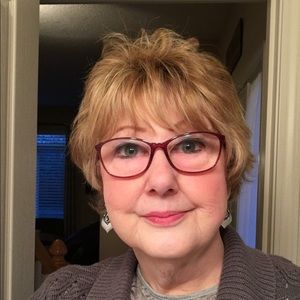 Meet your Posher, Deborah